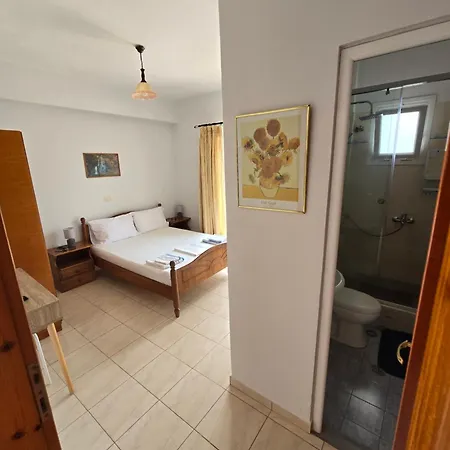 Papa Villa Ksamil